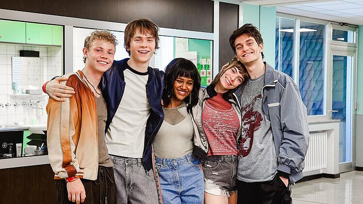 Sie bilden den neuen "Club der roten Bänder", von links: Philipp (Jona Levin Nicolai), Yannick (Yoran Leicher), Nora (Mariama Jobe), Charlie (Greta Krämer) und Elias (Voicu Dumitras).