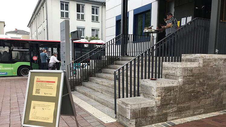 Bamberg: Monatelange Wartezeit auf den Reisepass - Behörde wird mit Anträgen überschüttet