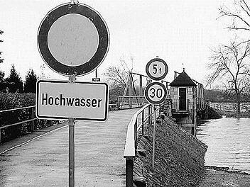 Am Freitag stieg der Main in Schwürbitz über die Ufer. Ein Hochwasserschutz für diesen Ortsteil soll sich den in Michelau geplanten Maßnahmen im Deichnachrüstungsprogramm anschließen. Foto: Ha.