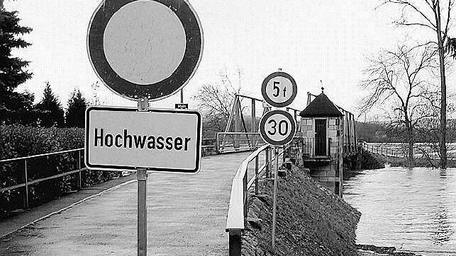Am Freitag stieg der Main in Schwürbitz über die Ufer. Ein Hochwasserschutz für diesen Ortsteil soll sich den in Michelau geplanten Maßnahmen im Deichnachrüstungsprogramm anschließen. Foto: Ha.