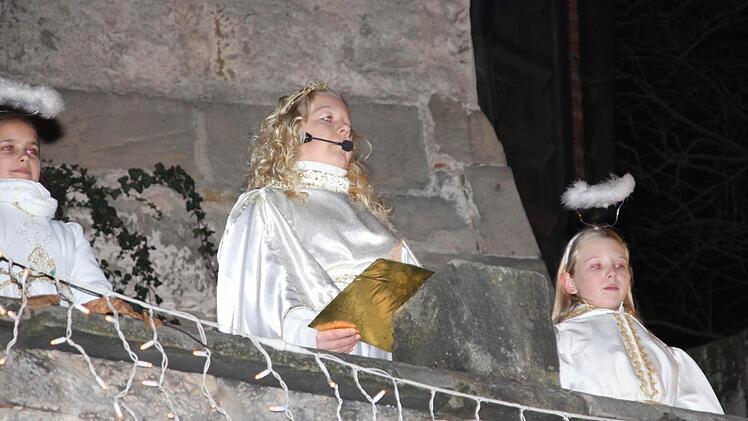 Das Christkind und seine Engel bei der Ansprache  Foto: Friedwald Schedel