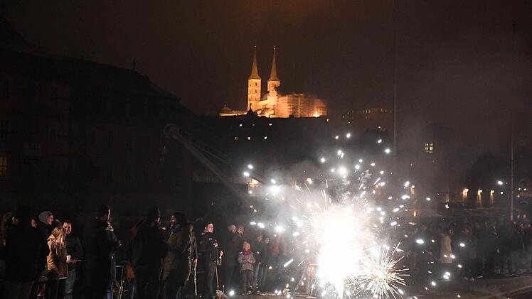Fast 300 Einsätze hat es für die oberfränkische Polizei in der SIlvesternacht gegeben. Foto: Ronald Rinklef
