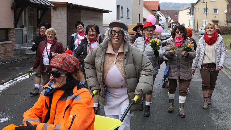 Impressionen vom Faschingsumzug in Wallenfels Foto: Michael Wunder