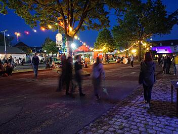 Ungewöhnliche Einblicke in die ehemalige US-Kaserne in Bamberg bietet derzeit das Kontakt-Festival. Die Lagarde wurde von den ehrenamtlichen Helfern in ein Gelände verwandelt, auf dem Aktionen, Kunst, Kultur und Konzerte für Alt und Jung geboten werden. Foto: Sebastian Martin