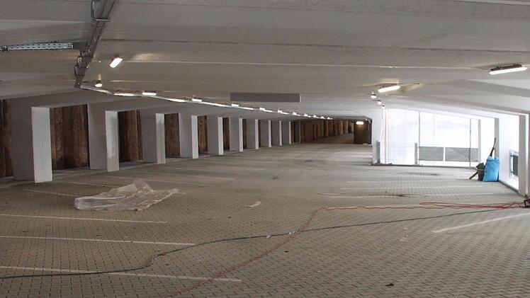 Die unterste Parkebene ist weitgehend fertiggestellt. Foto: Alexander Hartmann