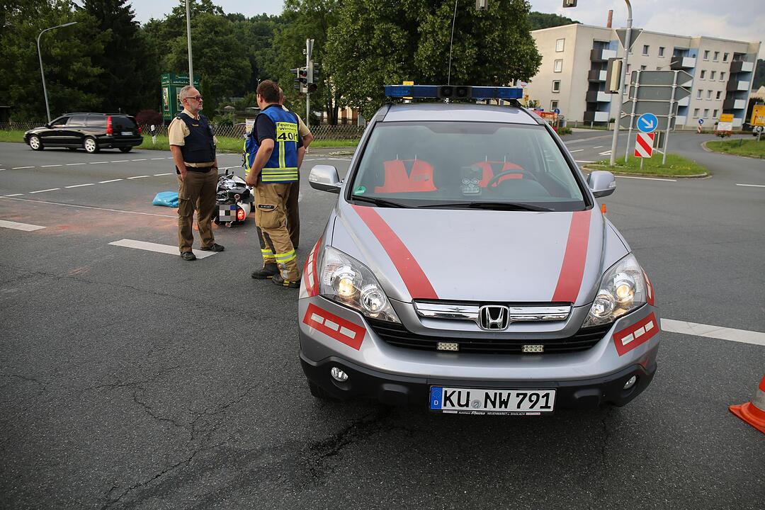 Kreis Kulmbach: Lkw-Fahrer übersieht Motorradfahrerin bei Wirsberg
