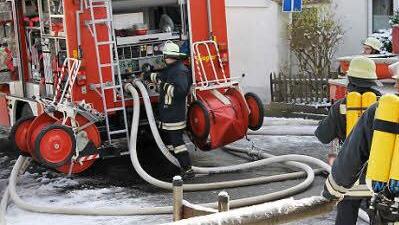 75 Feuerwehrleute waren  im Einsatz. Fotos: Martin Kreklau
