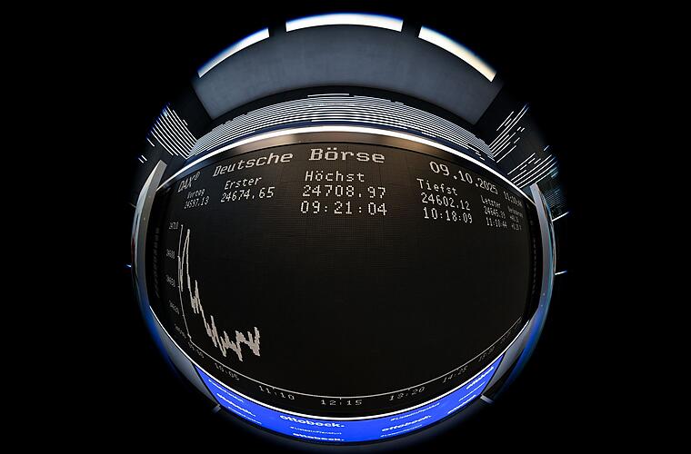 Finanzsektor glänzt - Autobauer kürzen Dividenden deutlich