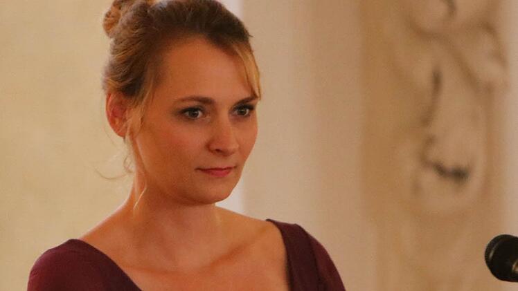 Cornelia Pollak beim Festival "Russischer Herbst" im Riesensaal der Coburger Ehrenburg.Foto: Jochen Berger