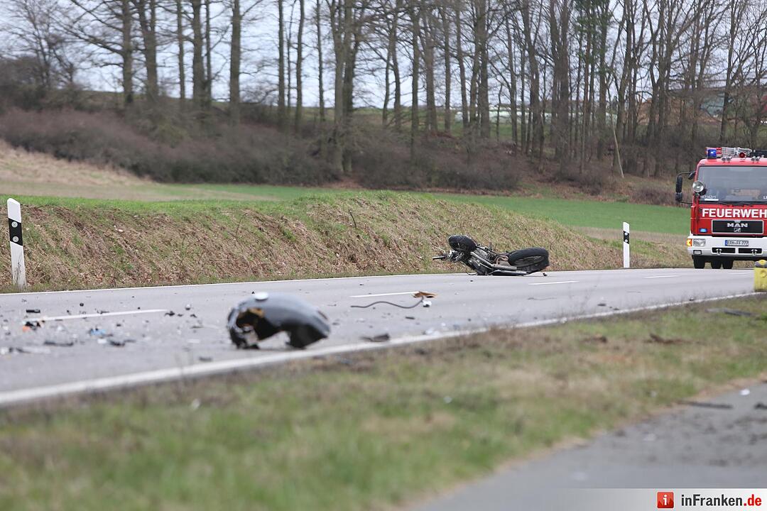 Trauriger Frühlingsanfang: 16-Jähriger Motorradfahrer tödlich verunglückt