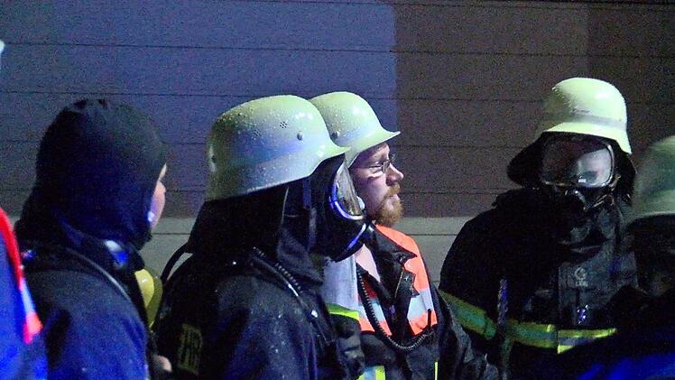 Nach einem Blitzeinschlag geriet ein Haus in Unterfranken in Brand. Dabei entstand hoher Sachschaden. Foto: NEWS5 / Paso