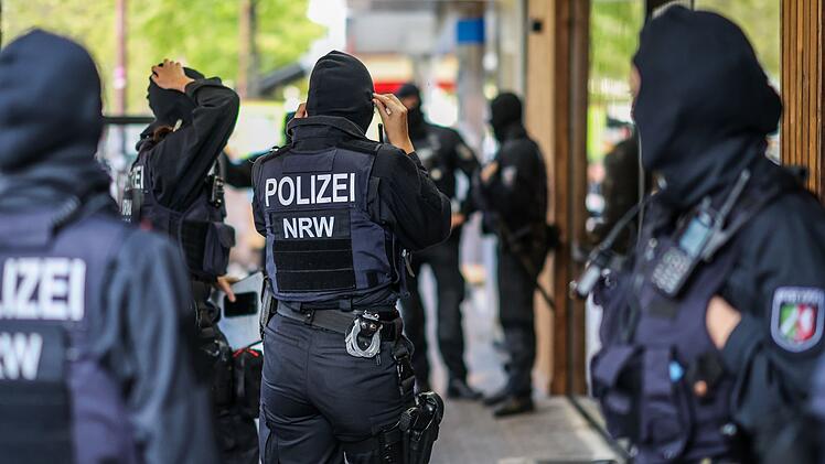 Gro&szlig; angelegte Razzia gegen Geldw&auml;scher und "Hells Angels"