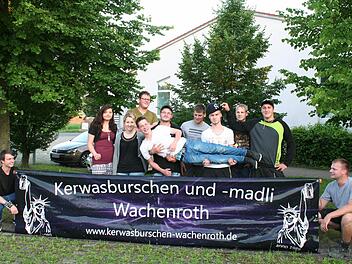 Die Dorfjugend hat sich als Verein organisiert, um Geld für die Kerwa verwalten zu können. Foto: Evi Seeger