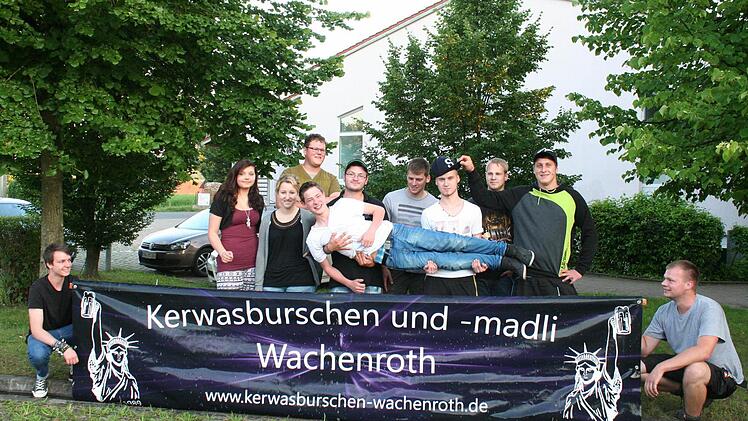 Die Dorfjugend hat sich als Verein organisiert, um Geld für die Kerwa verwalten zu können. Foto: Evi Seeger