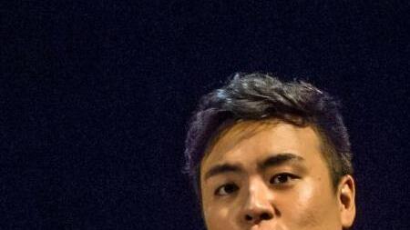 "Love of Autumn": Mit einem Liederabend begeistern fünf Sänger aus den Reihen des Landestheater-Chores bei einem Liederabend in der Reithalle. Am Klavier begleitete Mina Kim.Foto: Jochen Berger