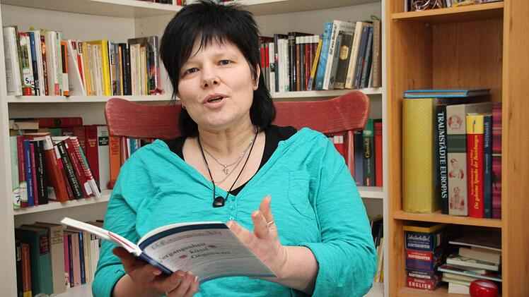 Andrea Senf hat die Texte für das Buch "Vergangenheit küsst Gegenwart" ausgewählt. Foto: Dagmar Besand