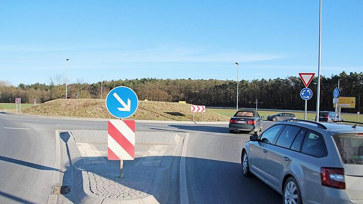 Der kahle Kreisverkehr am Kersbacher Kreuz könnte künftig mit Kunst prunken. Foto: Ekkehard Roepert