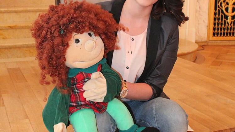 Anna-Lena Koch lässt Puppen sprechen.