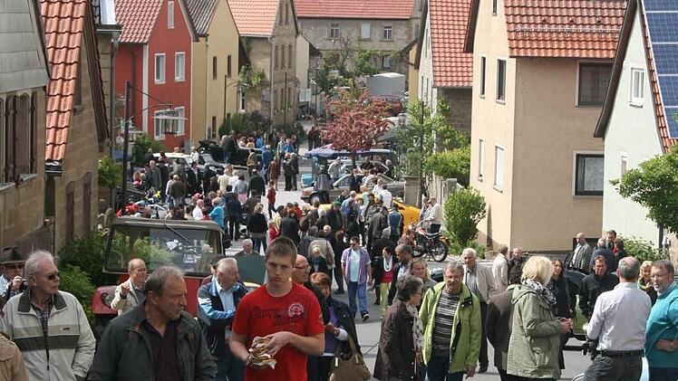 Der Andrang beim Dorffest in Gnodstadt am Fronleichnamstag war wieder groß.