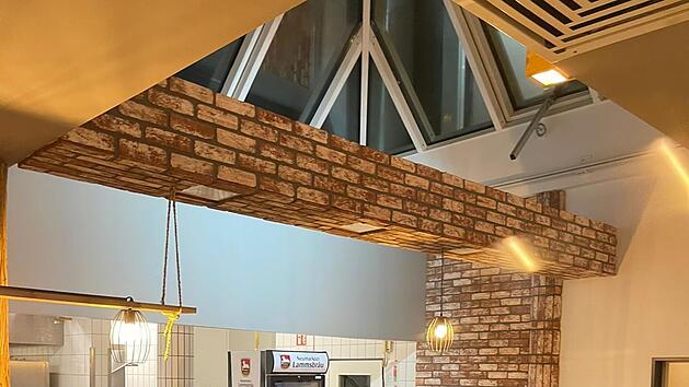 Nürnberg: "Franken's Currywurst Treff" eröffnet am Hauptmarkt - Geschäftsführer verwirft ersten Plan