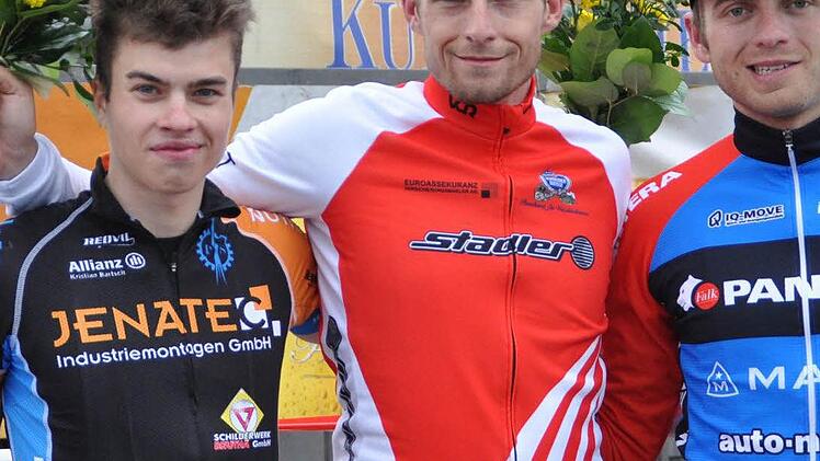 Die Besten im Eliterennen. Von links Jonathan Dinkler (2.), Sieger Martin Boubal und Friedrich Meingast (3.).
