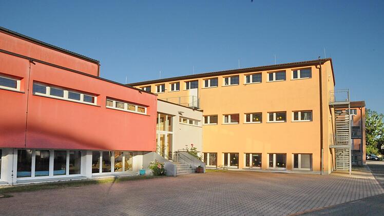 Die Grundschule Dormitz  Foto: Karl Heinz Wirth