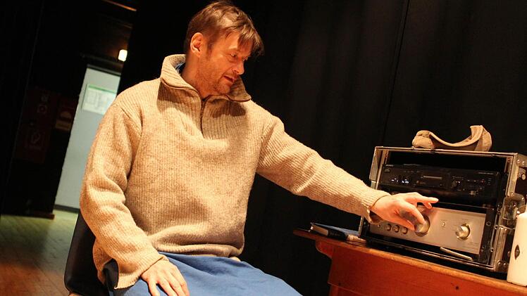 Selbst ist der Mann: Schauspieler Andreas Richter kümmert sich gemeinsam  mit seinen Kollegen selbst um die Musik.