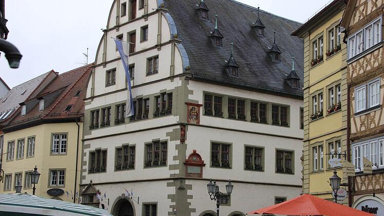 Im Kitzinger Rathaus gehen die Haushaltsberatungen in die Verlängerung.