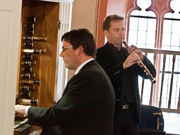 Markus Heunisch an der ORgel und Bernhard Forster (Oboe und Englisch Horn) gestalteten eine Abendmusik in St. Georg. Foto: Jochen Berger