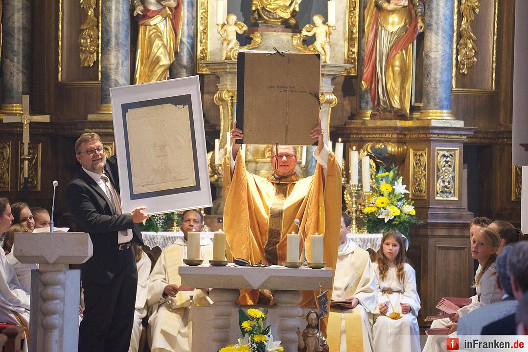 Nach einjähriger Kirchensanierung: Hannberg feiert die Wiedereröffnung der Wehrkirche der Pfarrei Geburt Mariens Hannberg