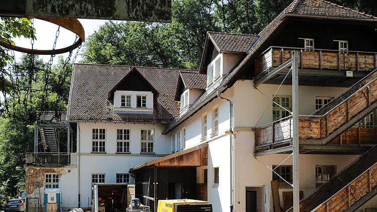 Die einstige Jugendherberge Wolfsschlucht wird auf lange Sicht zur Baustelle. Fotos: Matthias Hoch