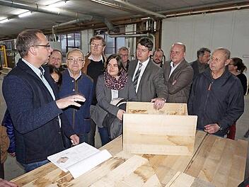 Betriebsbesichtigung bei der Firma Werner Objekteinrichtungen durch die CSA (Christlich Soziale Arbeitnehmer Union).  Foto: Marion Eckert