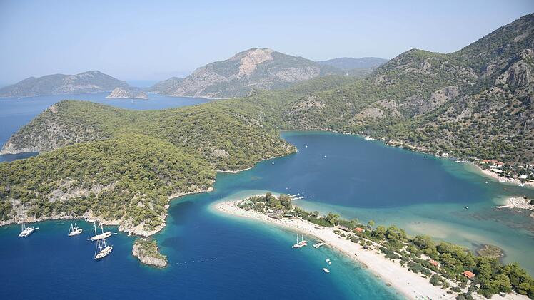 Hafenstadt Fethiye an der T&uuml;rkischen Rivier