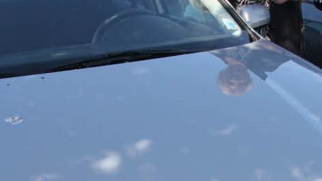 Franziska Michalski (80) hat ihr Auto schon über zehn Jahre und nur ein einziges Mal ist ein anderer Autofahrer ihr draufgefahren.