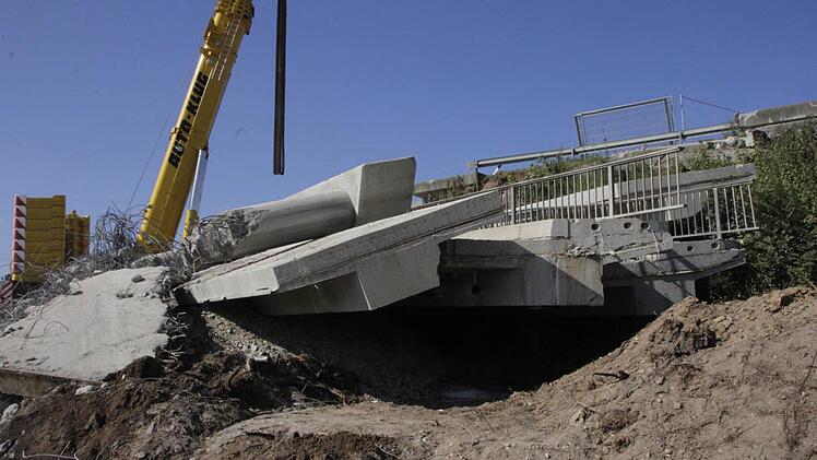 Die Brücke zwischen Kersbach und Baiersdorf ist demontiert. Foto: Josef Hofbauer