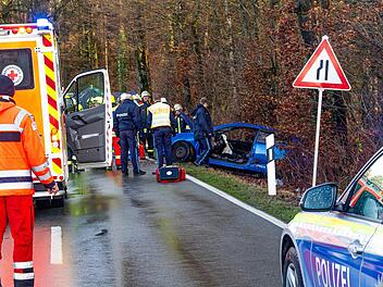 Schwerer Unfall bei Forchheim am Samstag. Foto: Josef Hofbauer