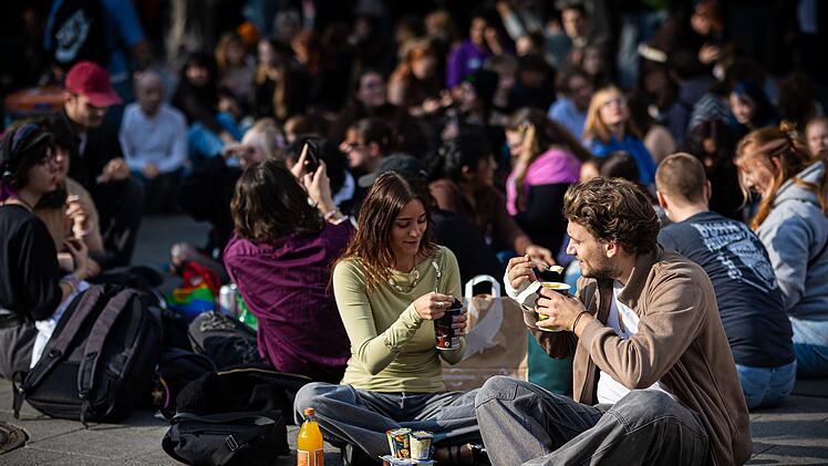 2025, das crazy: Ein Lexikon zum Labubu-Jahr