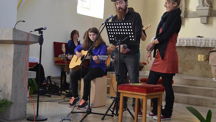 Die Musikschüler hatten seit den Sommerferien geübt. Foto: Larissa Händel