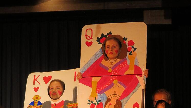 Gerichtsverhandlung mit der Herz Königin.Doris Bauer