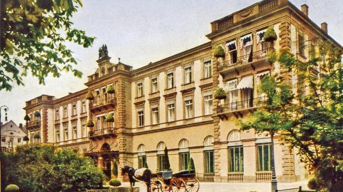 Das königliche Kurhaushotel (später Steigenberger) am Kurgarten um 1912. Das Gebäude von 1881 bekam 1959 eine neue Fassade, im Dezember 2014 wurde es abgerissen.Archiv/Sammlung Peter Ziegler