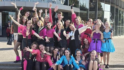 Stolz auf den Erfolg &ndash; die Teilnehmerinnen der Ballettschule On Point.