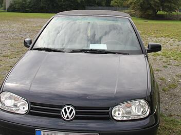 Der VW-Golf stand am längsten auf dem Gelände. Anfragen gab es für ihn keine. Foto: Sonja Adam