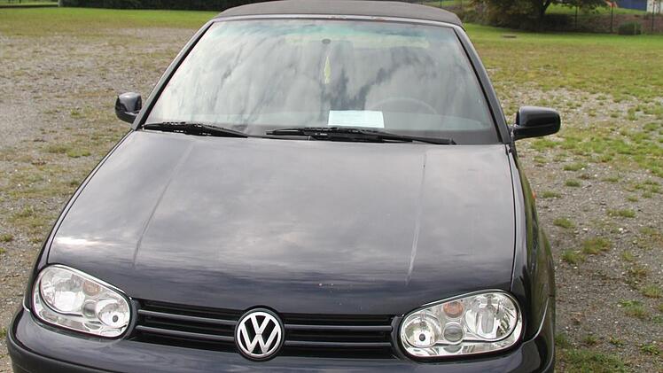 Der VW-Golf stand am längsten auf dem Gelände. Anfragen gab es für ihn keine. Foto: Sonja Adam
