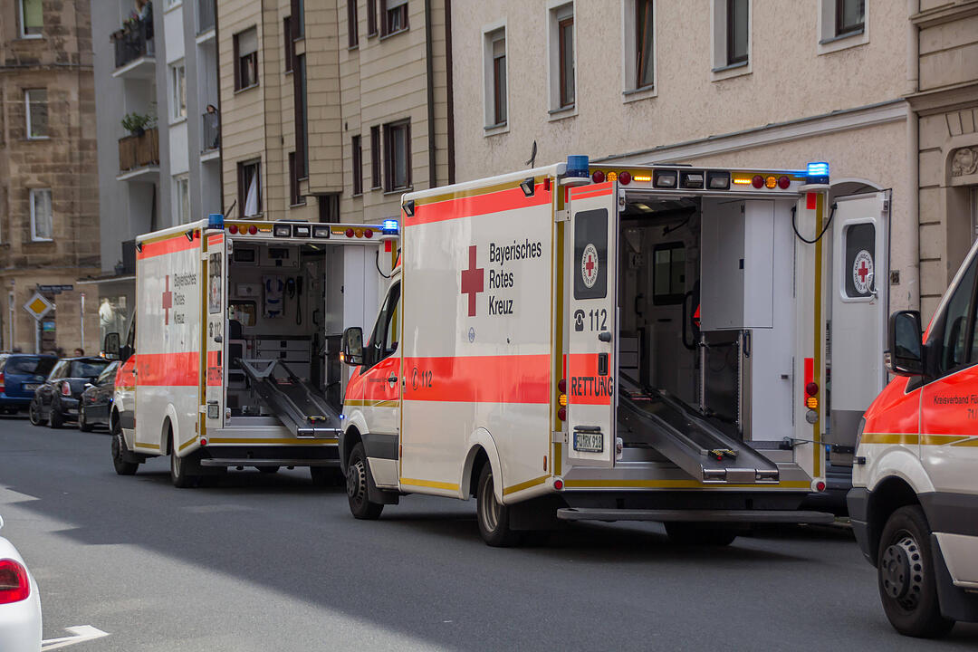 Feuerwehreinsatz in Fürth: Balkonmöbel brennen in der Südstadt