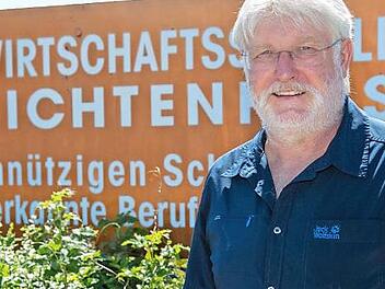 Nach 30 Jahren in leitender Position an der Privaten Wirtschaftsschule in Lichtenfels tritt Thomas Kaiser seinen wohlverdienten Ruhestand an. Viele Projekte hat er in seiner Zeit als Stellvertreter und als Schulleiter an der PWS Lichtenfels angestoßen.  Foto: Klaus Gagel