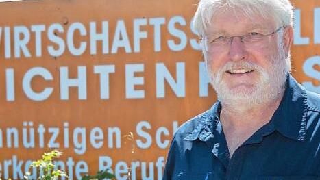 Nach 30 Jahren in leitender Position an der Privaten Wirtschaftsschule in Lichtenfels tritt Thomas Kaiser seinen wohlverdienten Ruhestand an. Viele Projekte hat er in seiner Zeit als Stellvertreter und als Schulleiter an der PWS Lichtenfels angestoßen.  Foto: Klaus Gagel