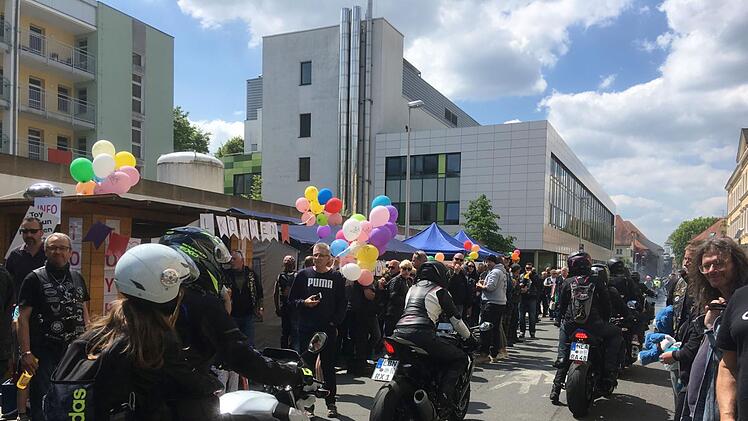 Erlangen: Toy Run Day 2022 war "absolut genial" - knapp 1000 Biker wollen kranken Kindern helfen