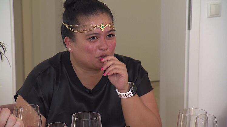 Ihr Men&uuml; und auch ihren Kopfschmuck widmet Pauline dem Motto "1001 Nacht".