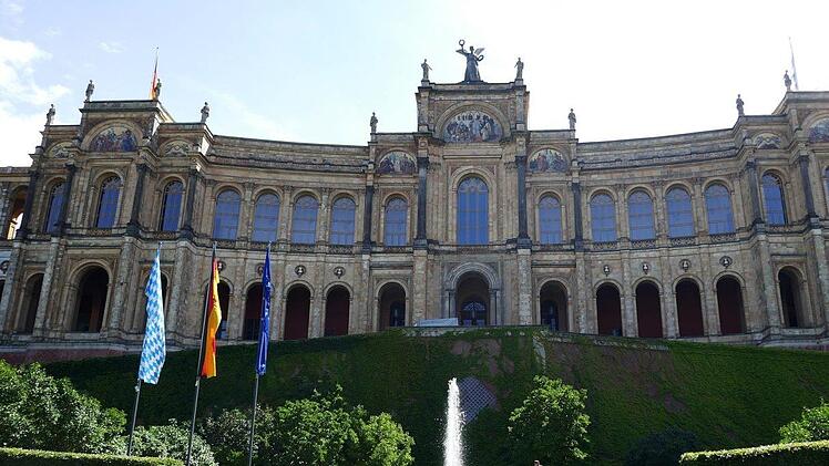 Am 14. Oktober 2018 wurde ein neuer Landtag gew&auml;hlt. Symbolbild: Dieter_G / pixabay.com