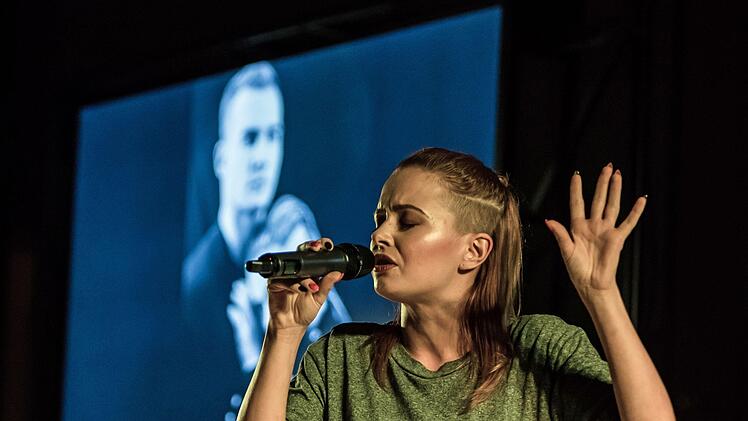 "9 Tage wach": Impressionen von der Erlebnislesung mit Eric und Edith Stehfest in NeustadtFoto: Jochen Berger